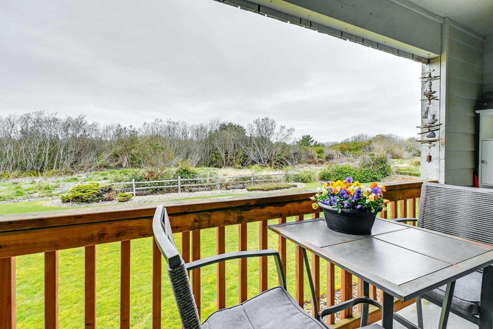 Ocean Shores Condo With Balcony Less Than 1 Mi To Beach! 외부 사진