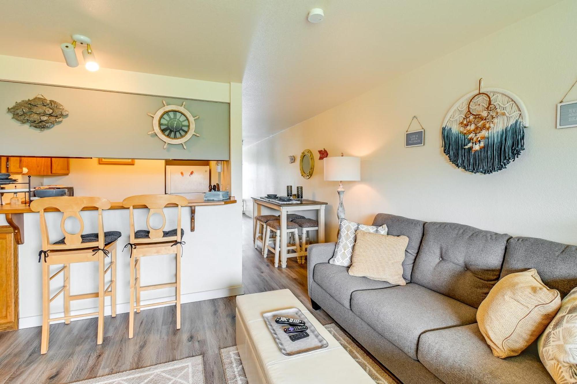 Ocean Shores Condo With Balcony Less Than 1 Mi To Beach! 외부 사진