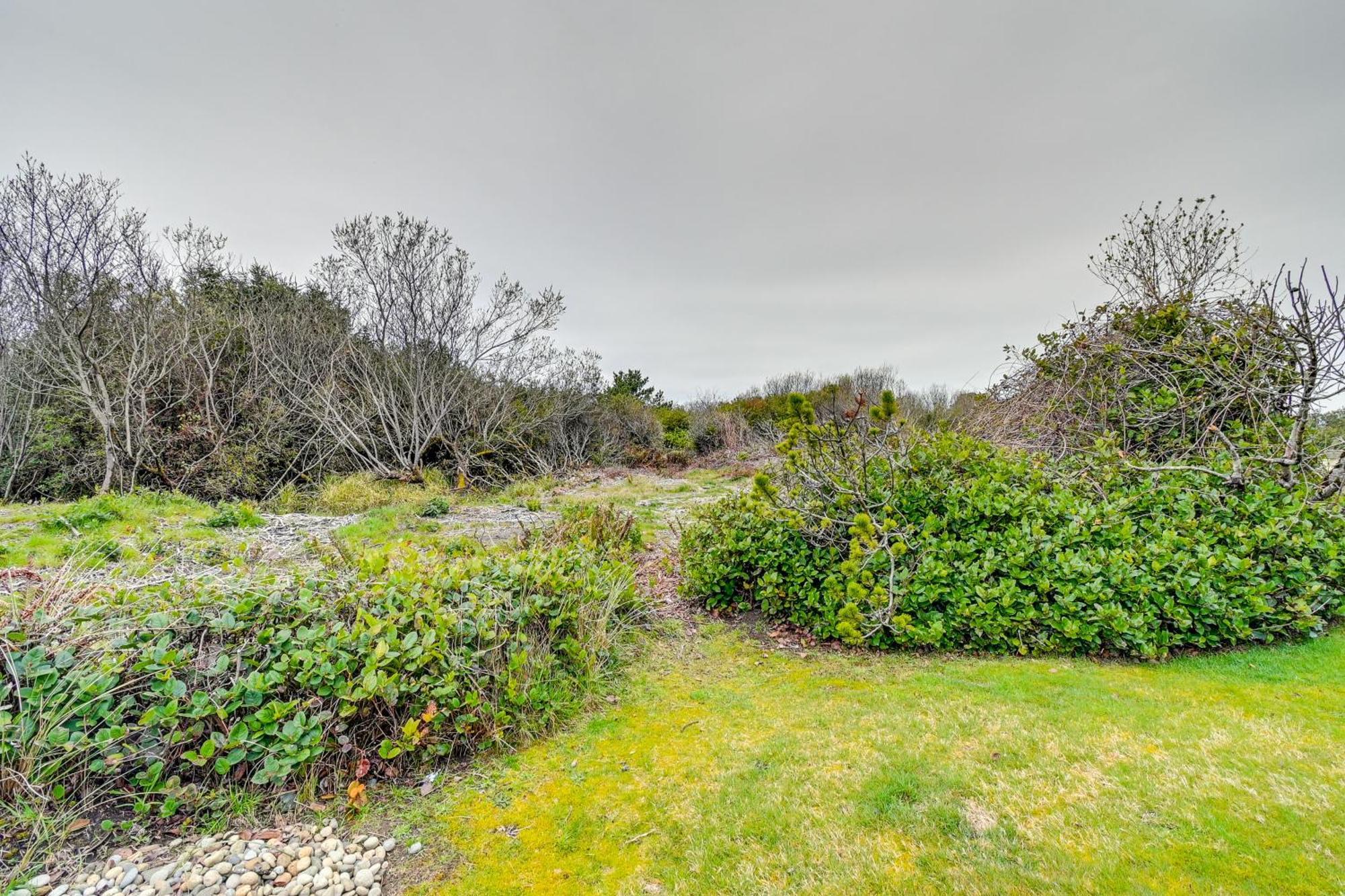 Ocean Shores Condo With Balcony Less Than 1 Mi To Beach! 외부 사진