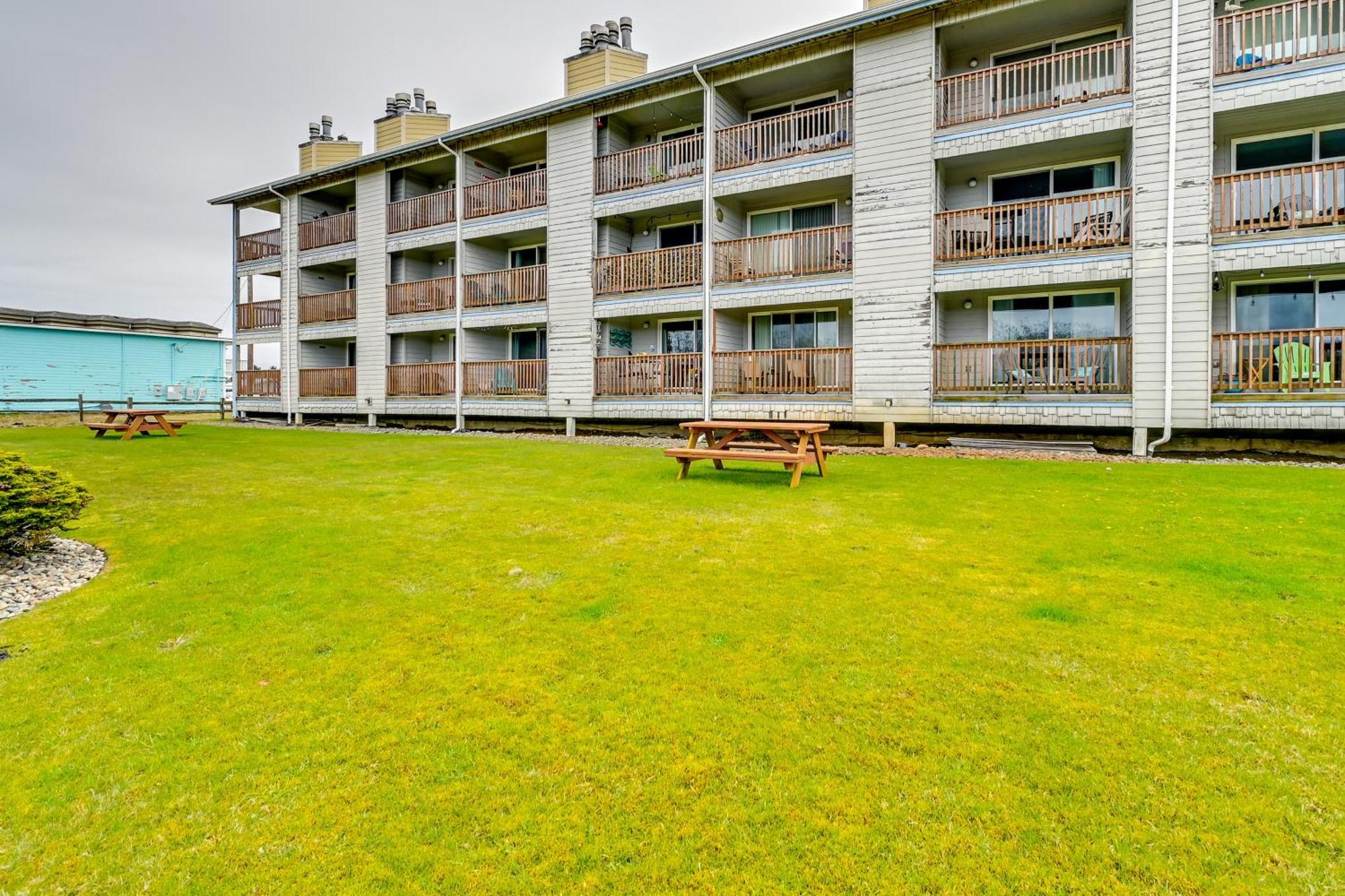 Ocean Shores Condo With Balcony Less Than 1 Mi To Beach! 외부 사진